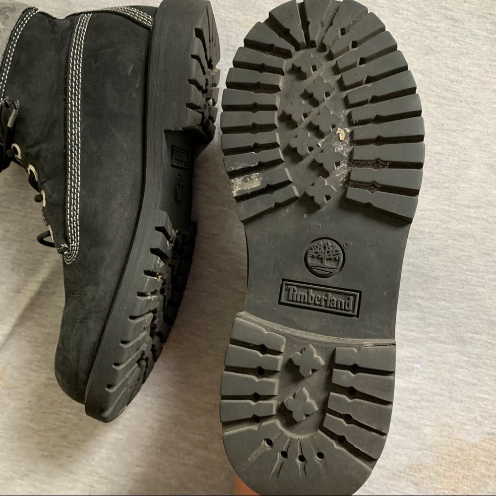 Black Timberlands - Picture 5 of 6